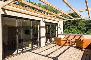 In-room safe, desk, soundproofing, free cots/infant beds - Moulin de Vernègues Hôtel & Spa (Mallemort)