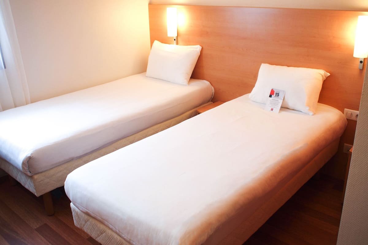 Twin Room, 2 Single Beds