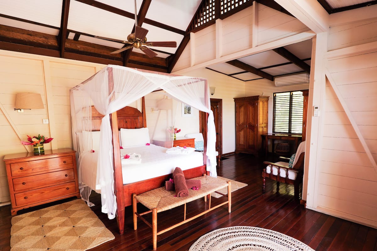 Piton View Villa | Safe på rommet, strykejern/-brett og wi-fi (inkludert)