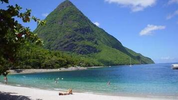 Plage à proximité, navette gratuite vers la plage