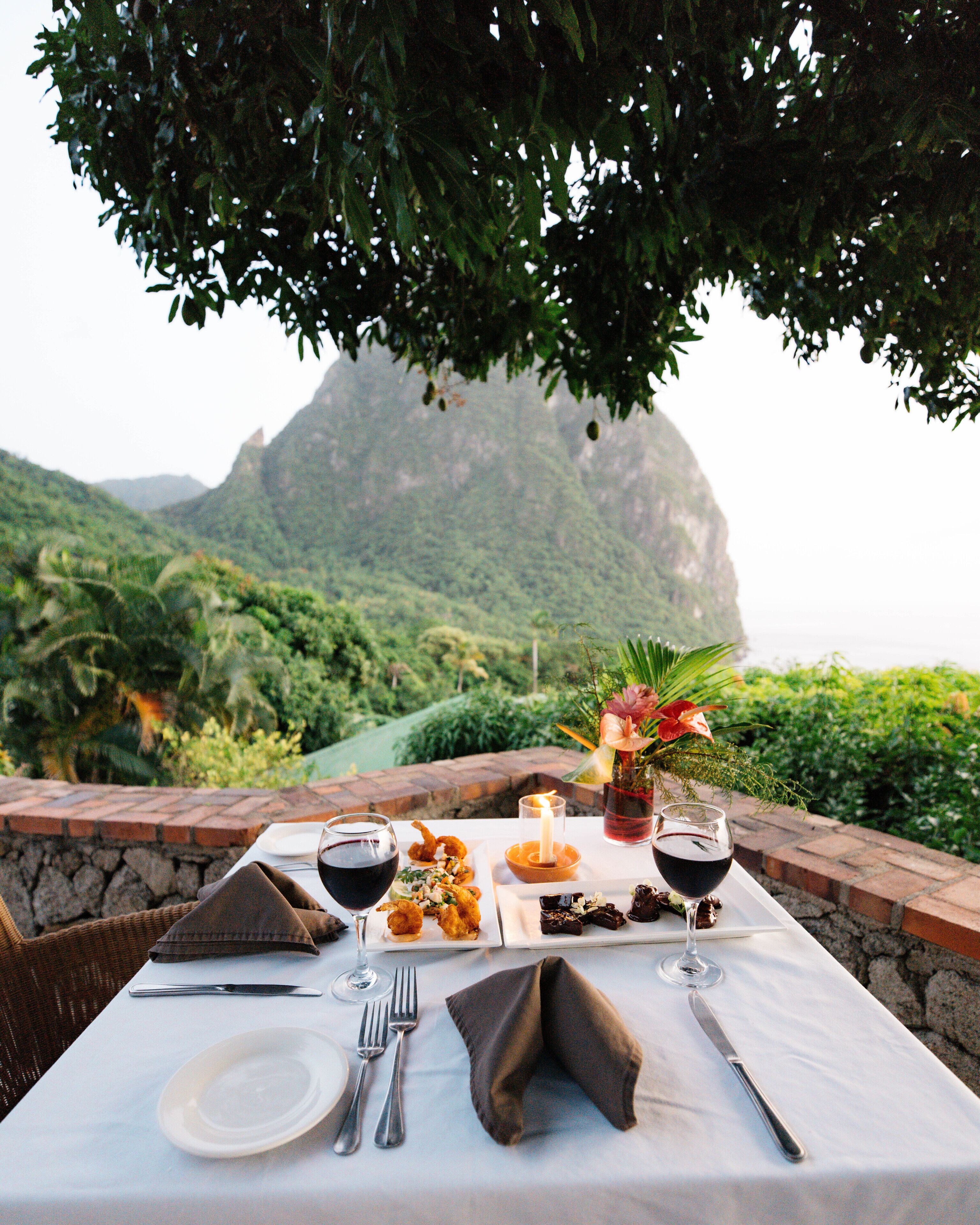 Breakfast, lunch, dinner served; Caribbean cuisine 