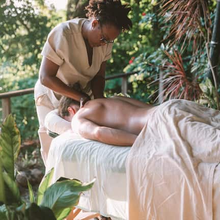 Body treatments, body wraps, body scrubs, 2 treatment rooms