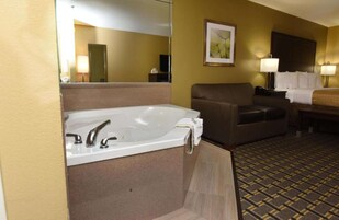 Suite, 1 King Bed, Non Smoking, Jetted Tub