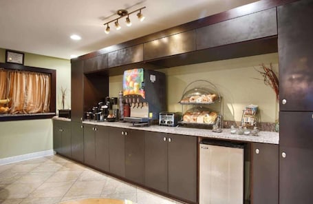 Free daily buffet breakfast