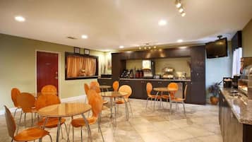 Free daily buffet breakfast