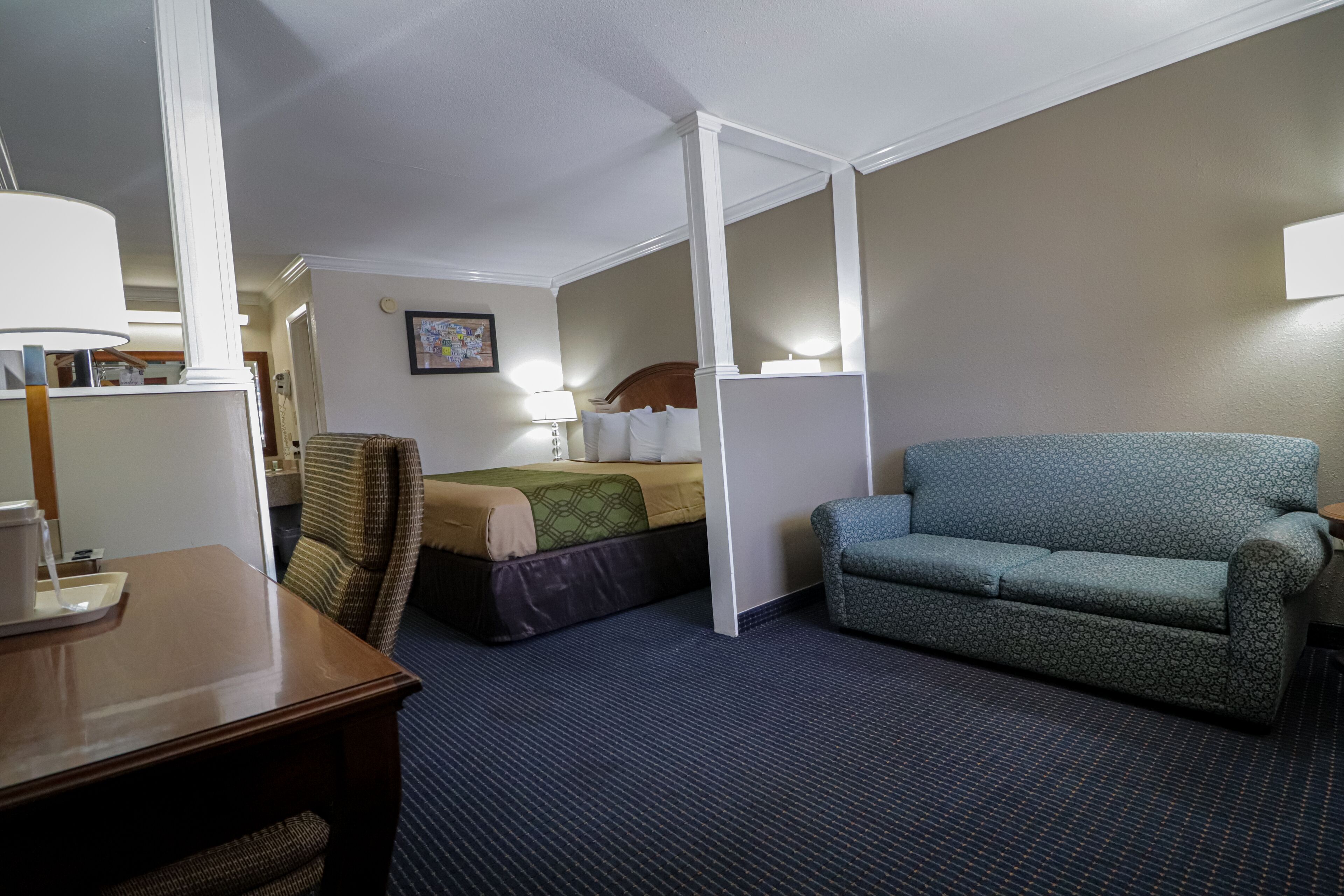 Premium Room, 1 King Bed with Sofa bed, Non Smoking | Desk, laptop workspace, iron/ironing board, free WiFi