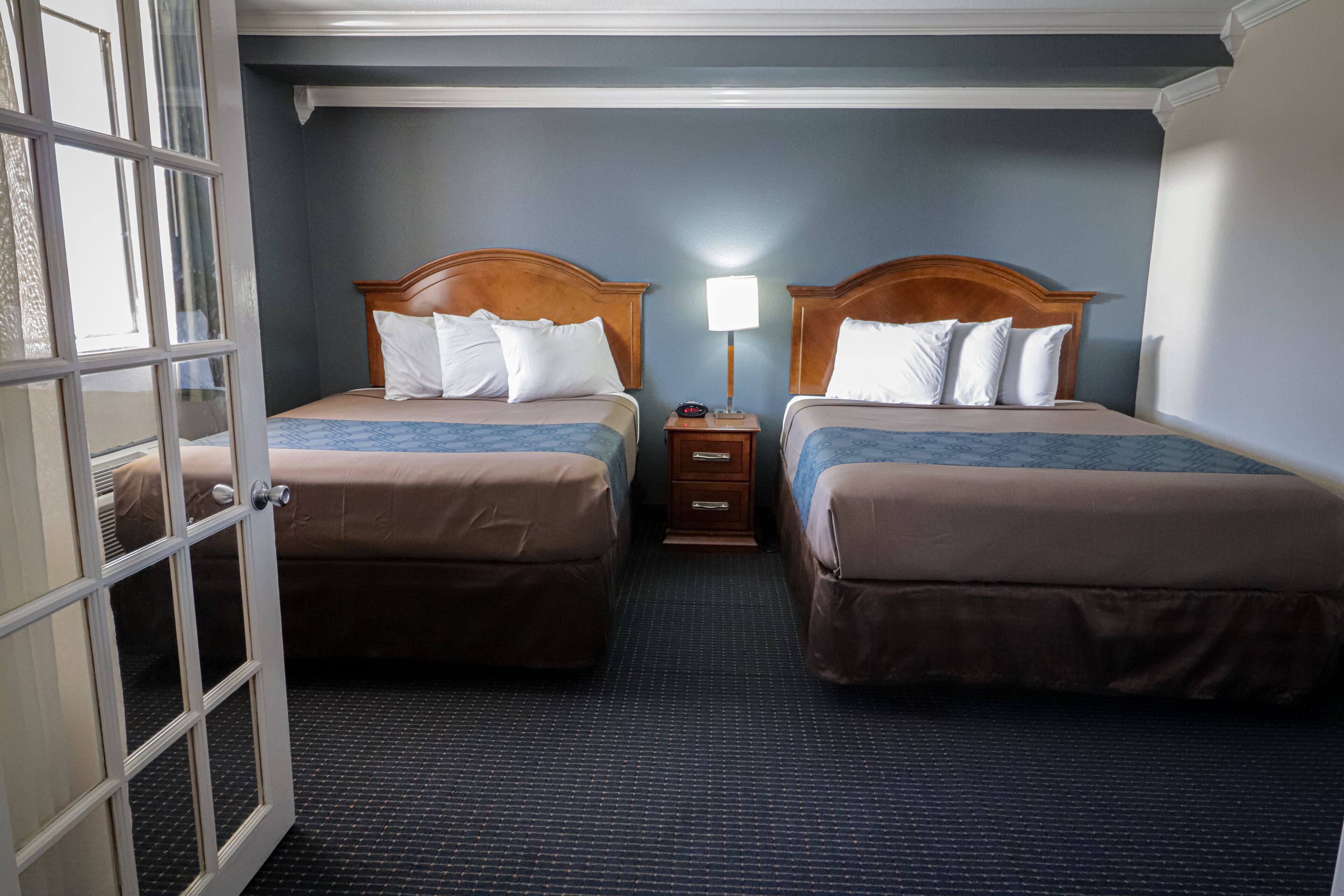 Foto - University Inn & Suites