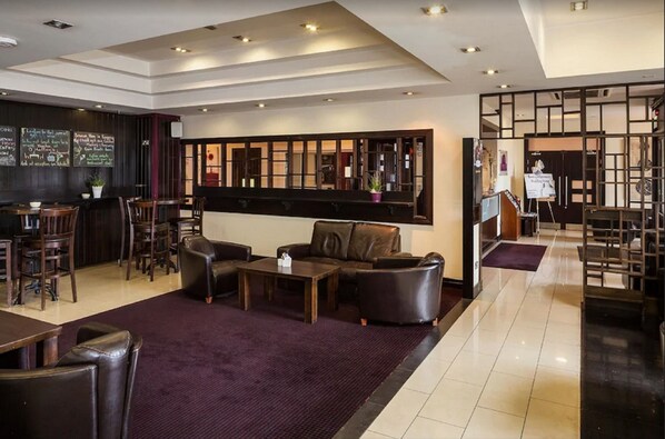 Bar (on property) - Central Hotel Tullamore (Tullamore)