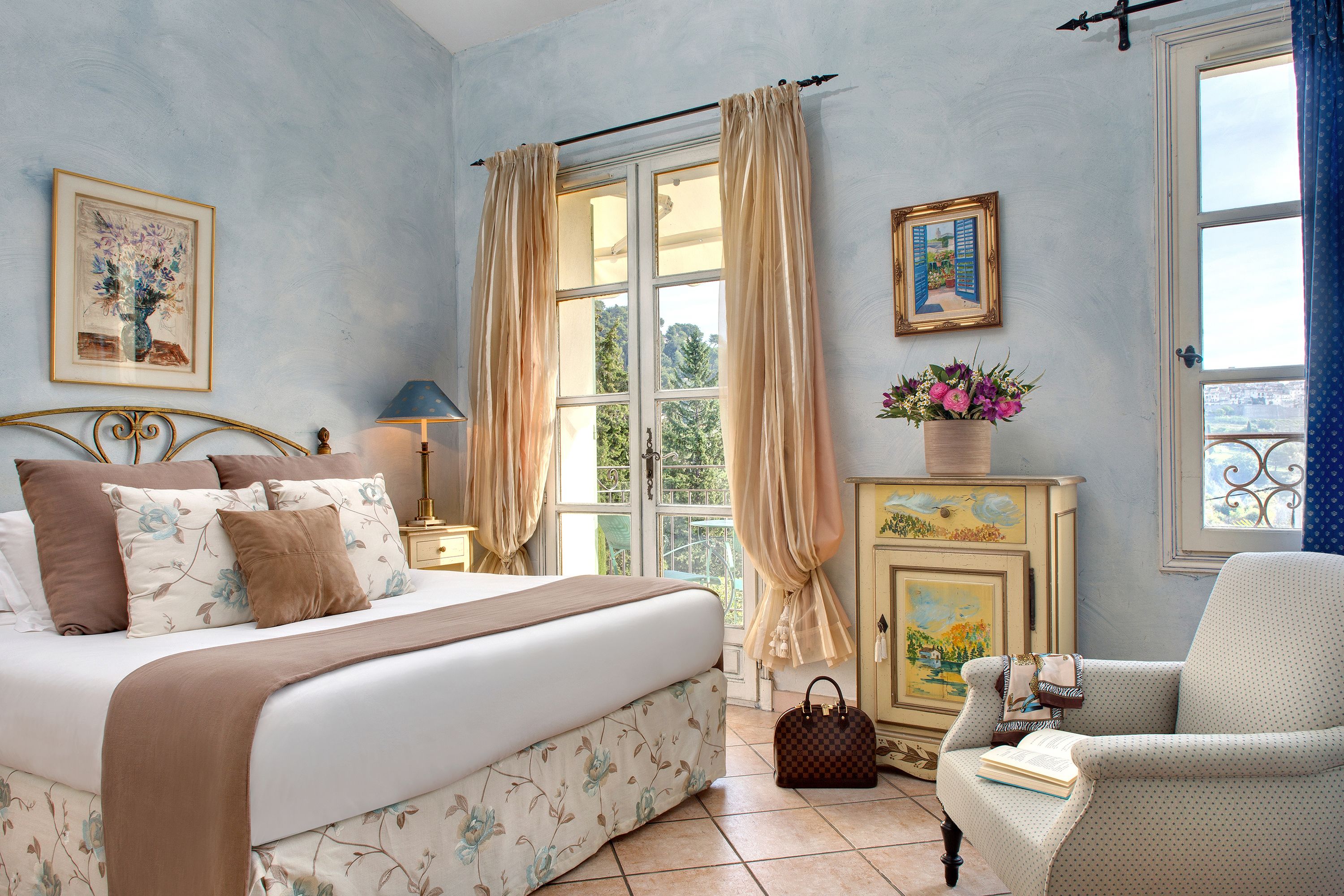 1 bedroom, minibar, in-room safe, individually decorated