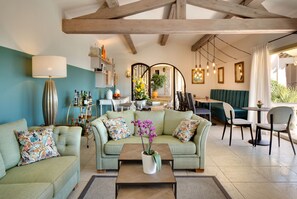 Con vista a la piscina