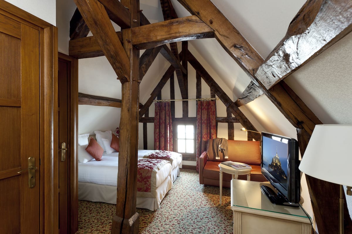 Triple Room - Annex Building in the village - Accessible by many stairs | Premium bedding, minibar, in-room safe, desk