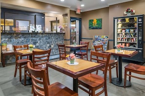 Lobby - Rodeway Inn Carrollton I-35E (Carrollton)