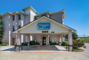 Exterior - Rodeway Inn Carrollton I-35E (Carrollton)
