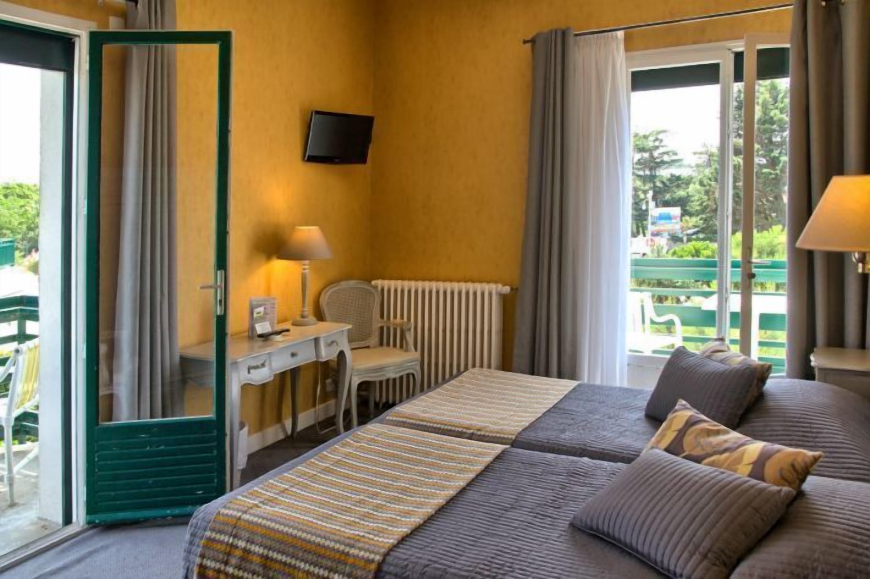 comfort twin room | desk, free wifi