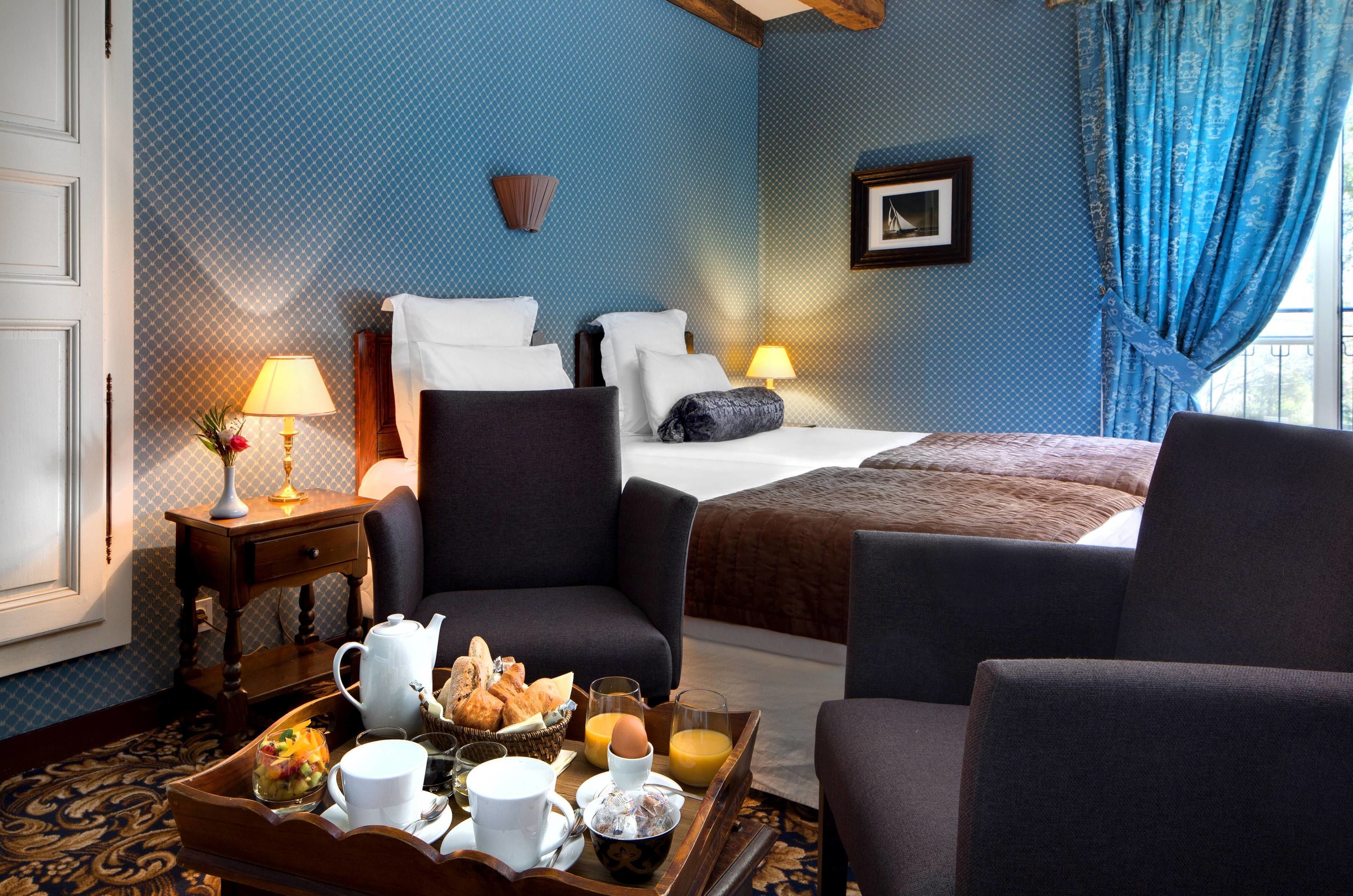 superior double room | premium bedding, individually decorated, individually furnished, desk