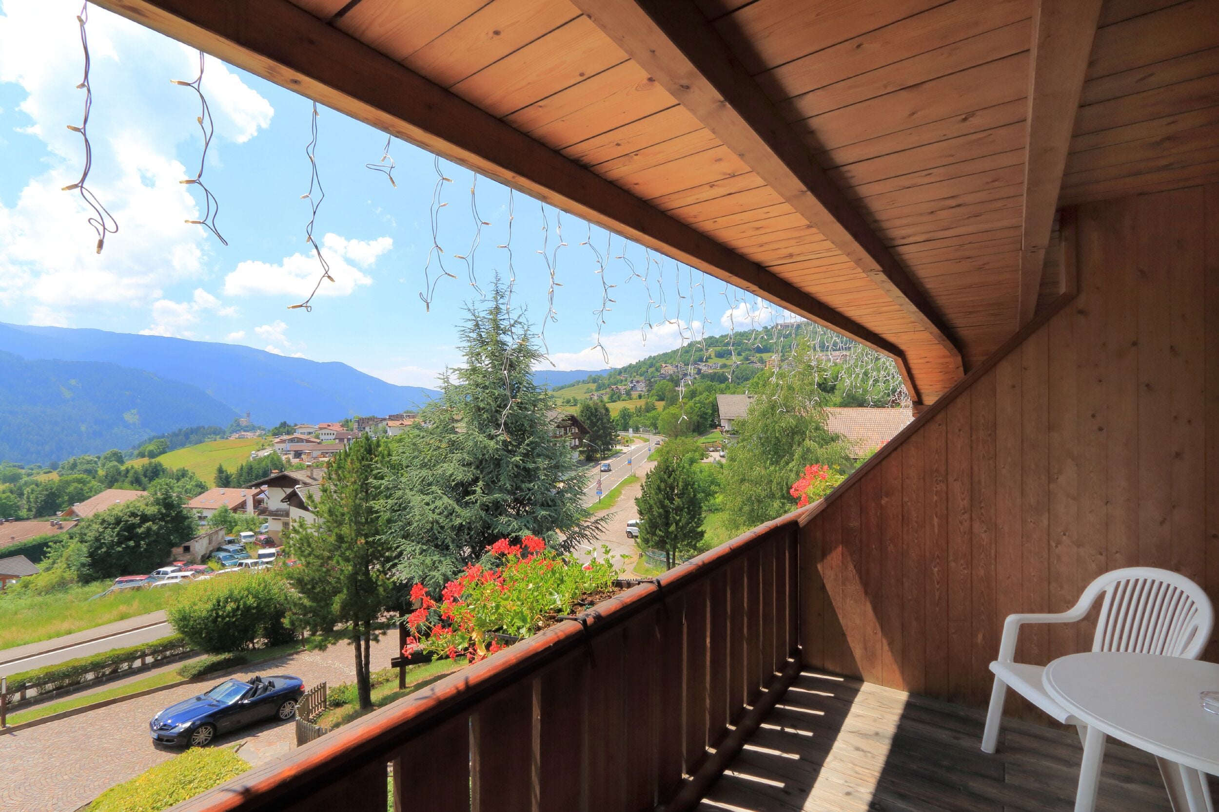 comfort room, 1 bedroom, non smoking, mountain view | 1 bedroom, premium bedding, down duvets, in-room safe