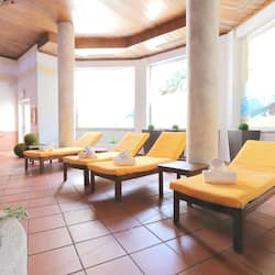 Indoor pool, pool loungers