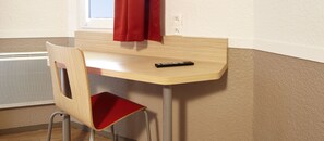 Desk, free WiFi, bed sheets, wheelchair access - HECO Lyon sud Vienne - ex Première Classe (Vienne)