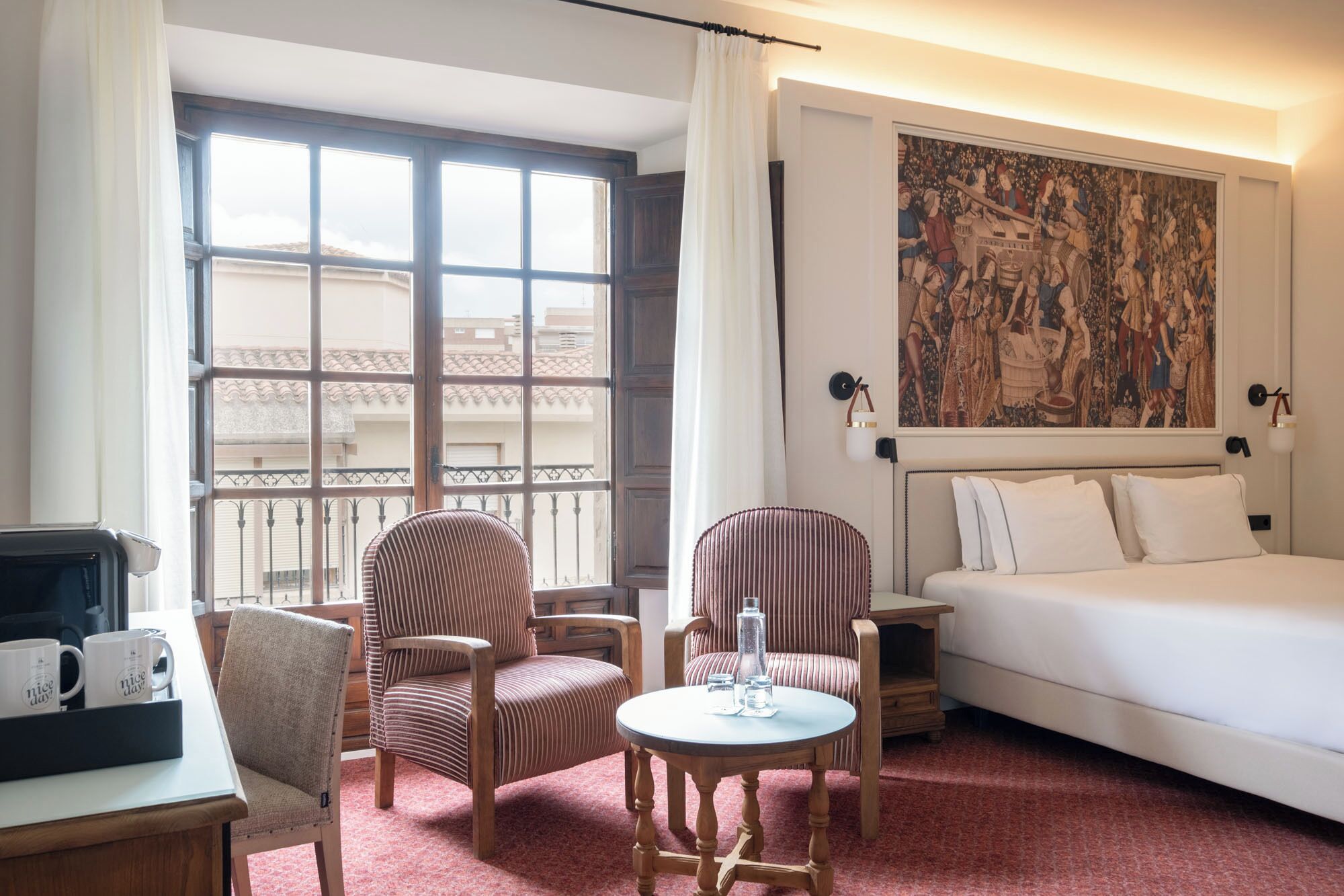 Premium Double Room | Minibar, in-room safe, desk, blackout drapes