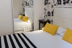 Lejlighed | Minibar, individuelt design, skrivebord, mørklægningsgardiner