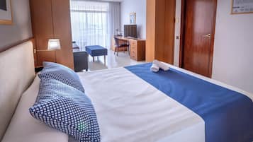 In-room safe, desk, free WiFi, bed sheets