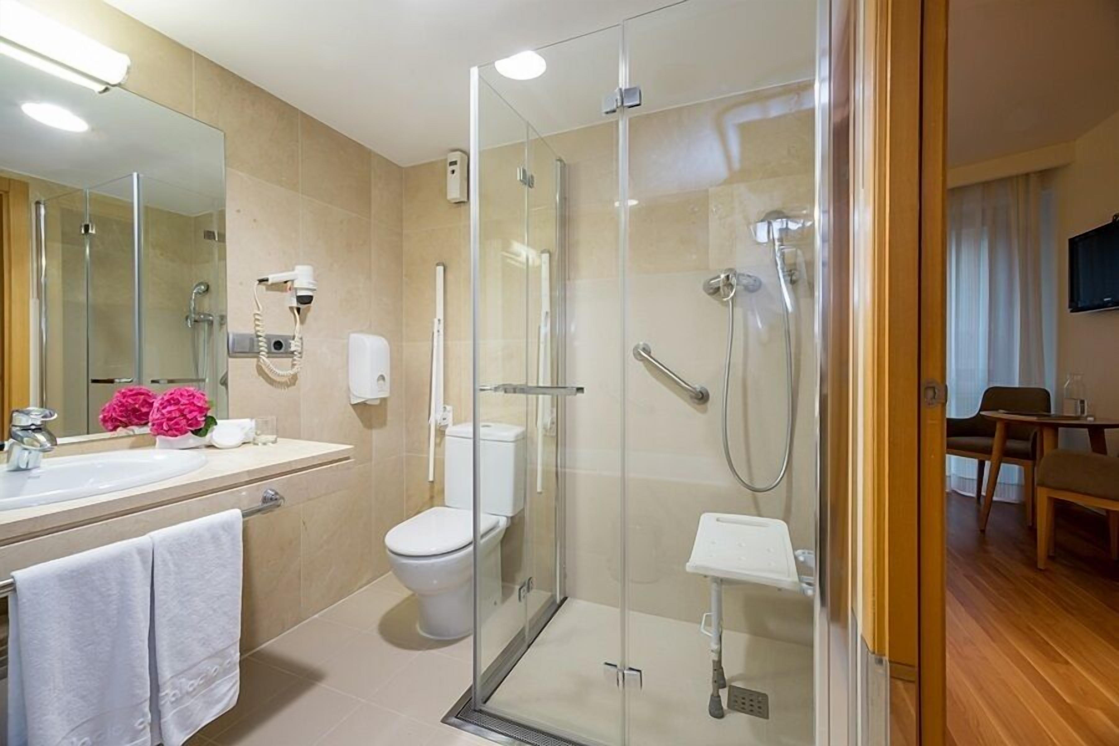 1 bedroom, in-room safe, laptop workspace, blackout curtains