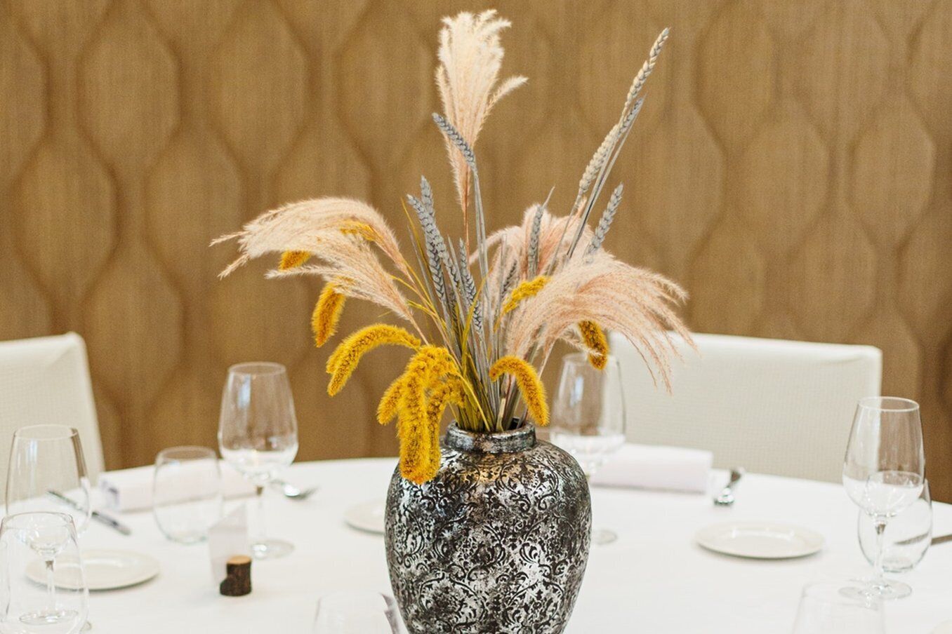 lunch and dinner served, regional cuisine