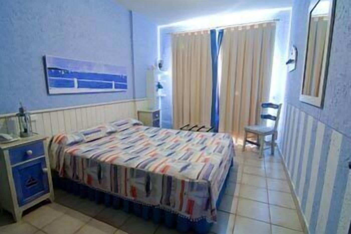 Een kluis op de kamer, een bureau, gratis wifi