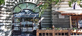 City Hotel Ring