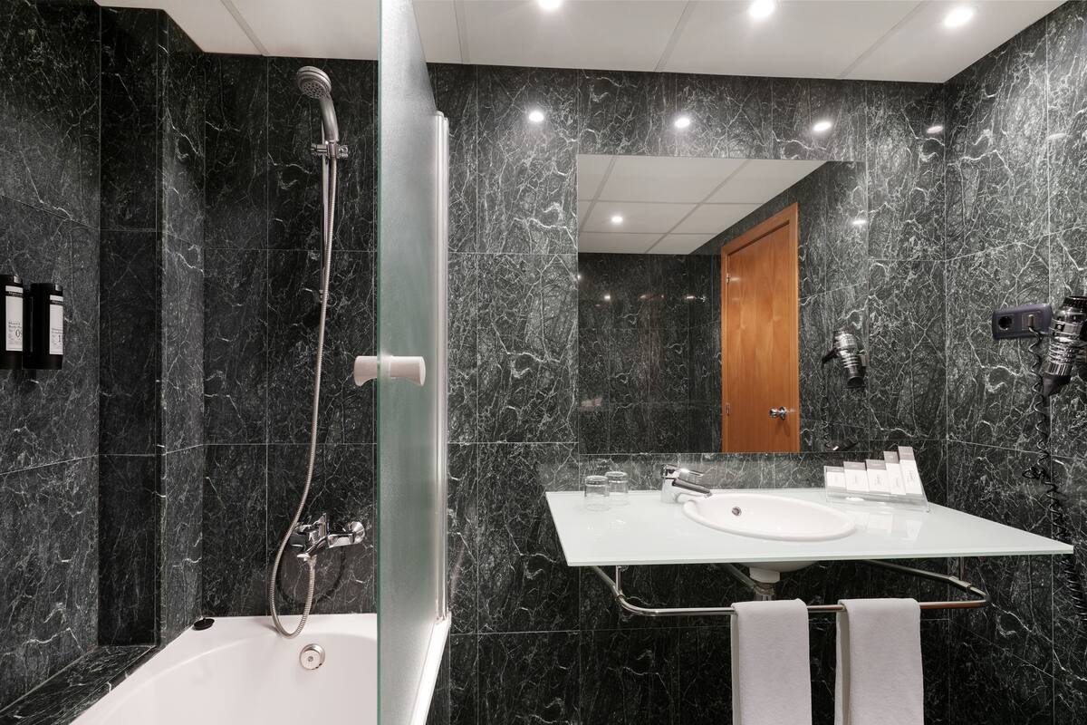 free toiletries, hair dryer, towels