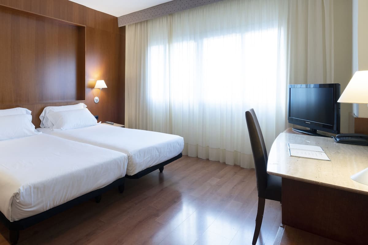 Minibar, in-room safe, desk, iron/ironing board (on request)