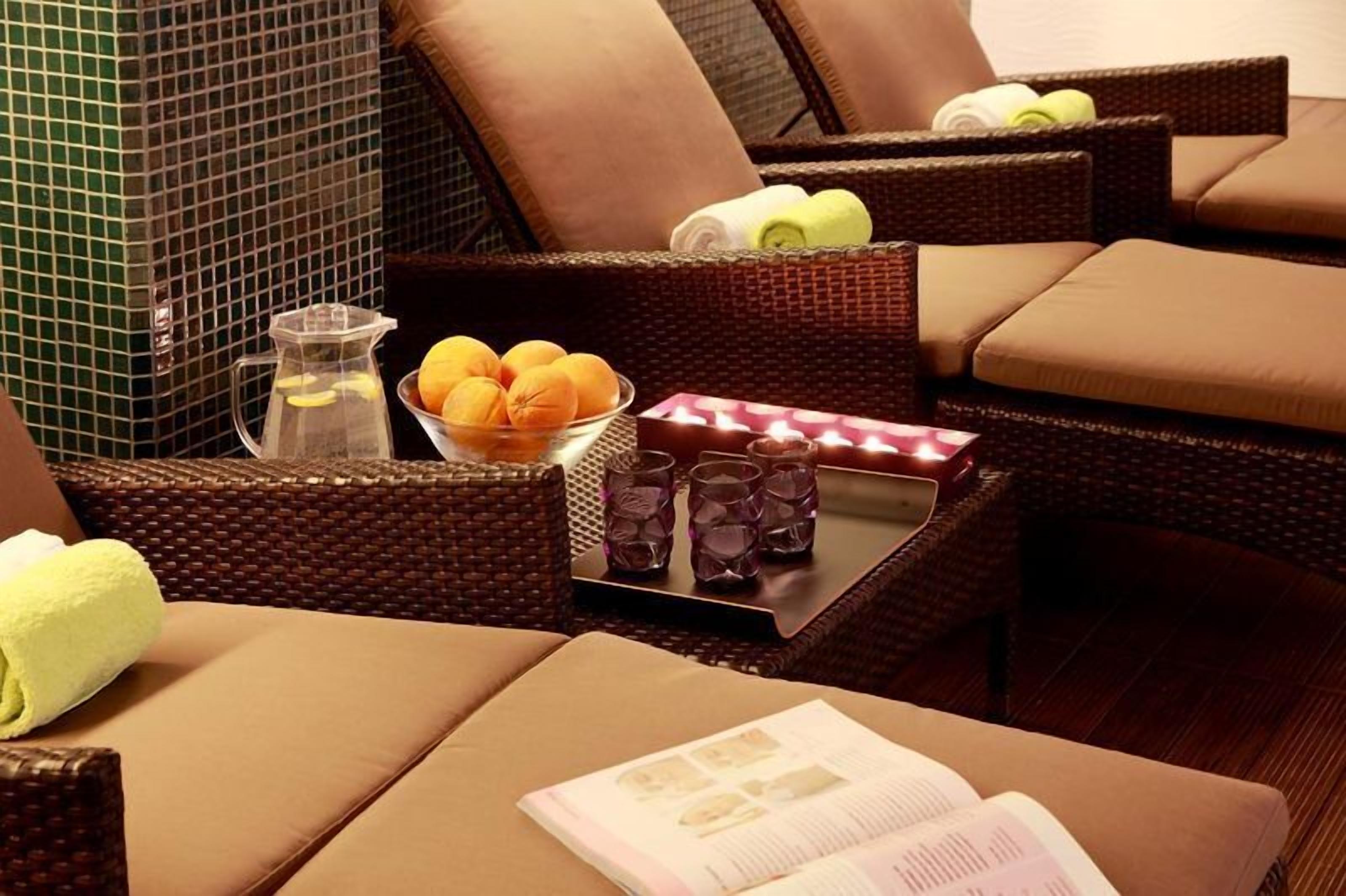 couples treatment room(s), steam room, turkish bath/hammam