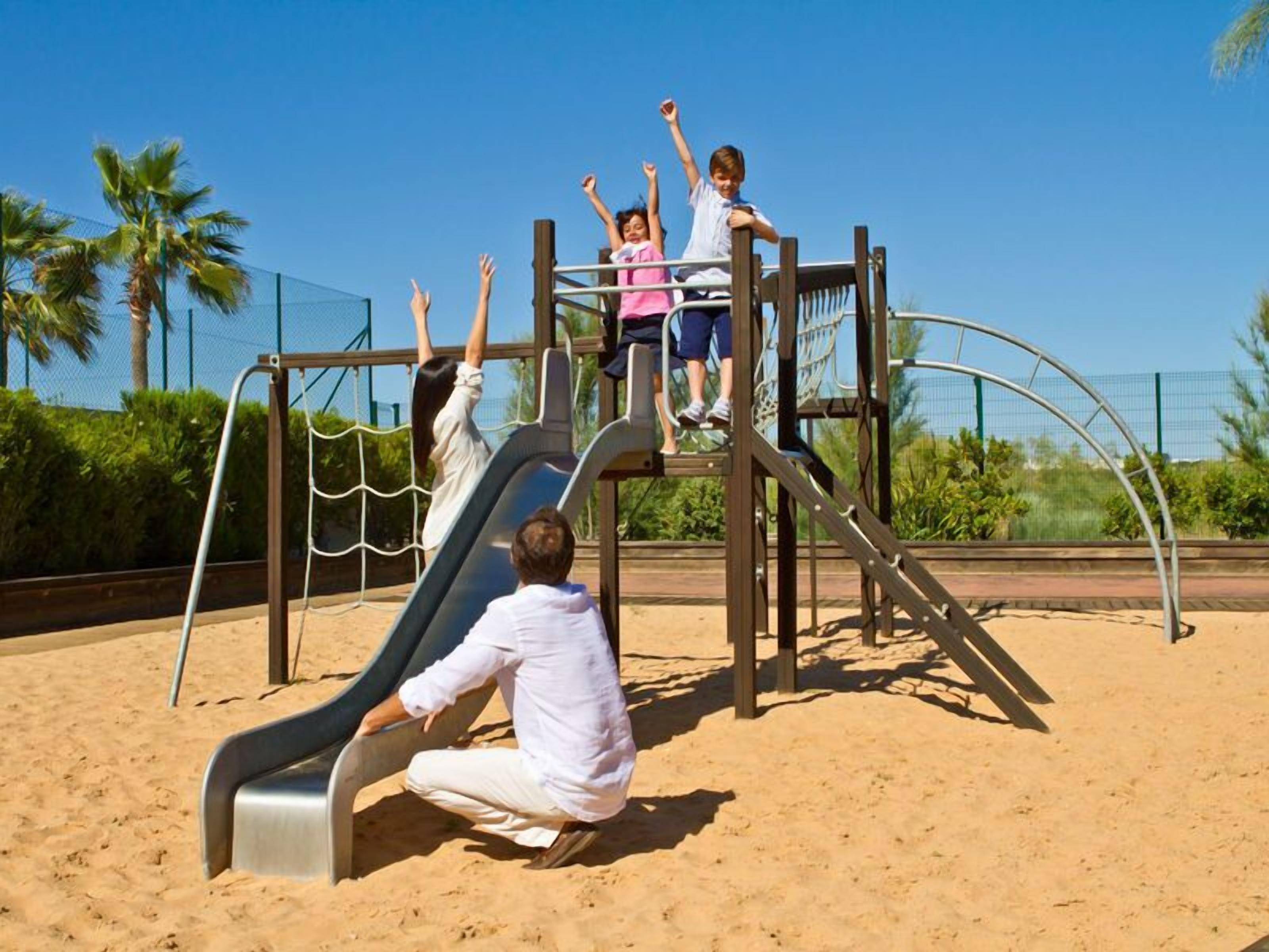 children’s play area – outdoor