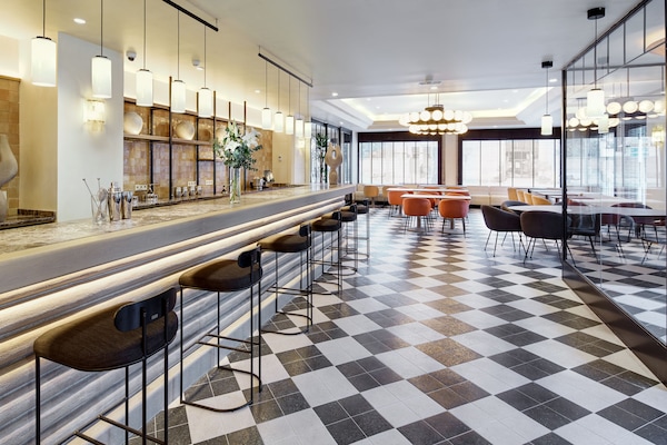 Breakfast and lunch served, local cuisine