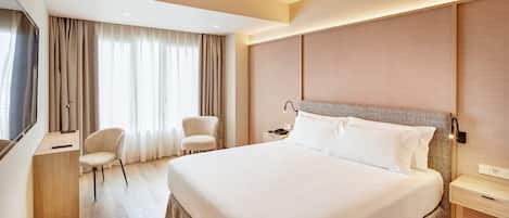 Premium bedding, minibar, in-room safe, desk