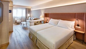 Premium bedding, minibar, in-room safe, desk - Sercotel Hotel Pozuelo (Pozuelo de Alarcon)