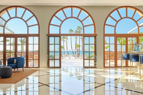 Le Meridien Ra Beach Hotel & Spa