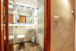 Hair dryer, towels