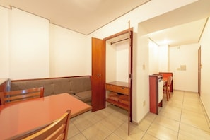 Standard Quadruple Room | Minibar, free WiFi - Real Castilha Hotel (São Paulo)