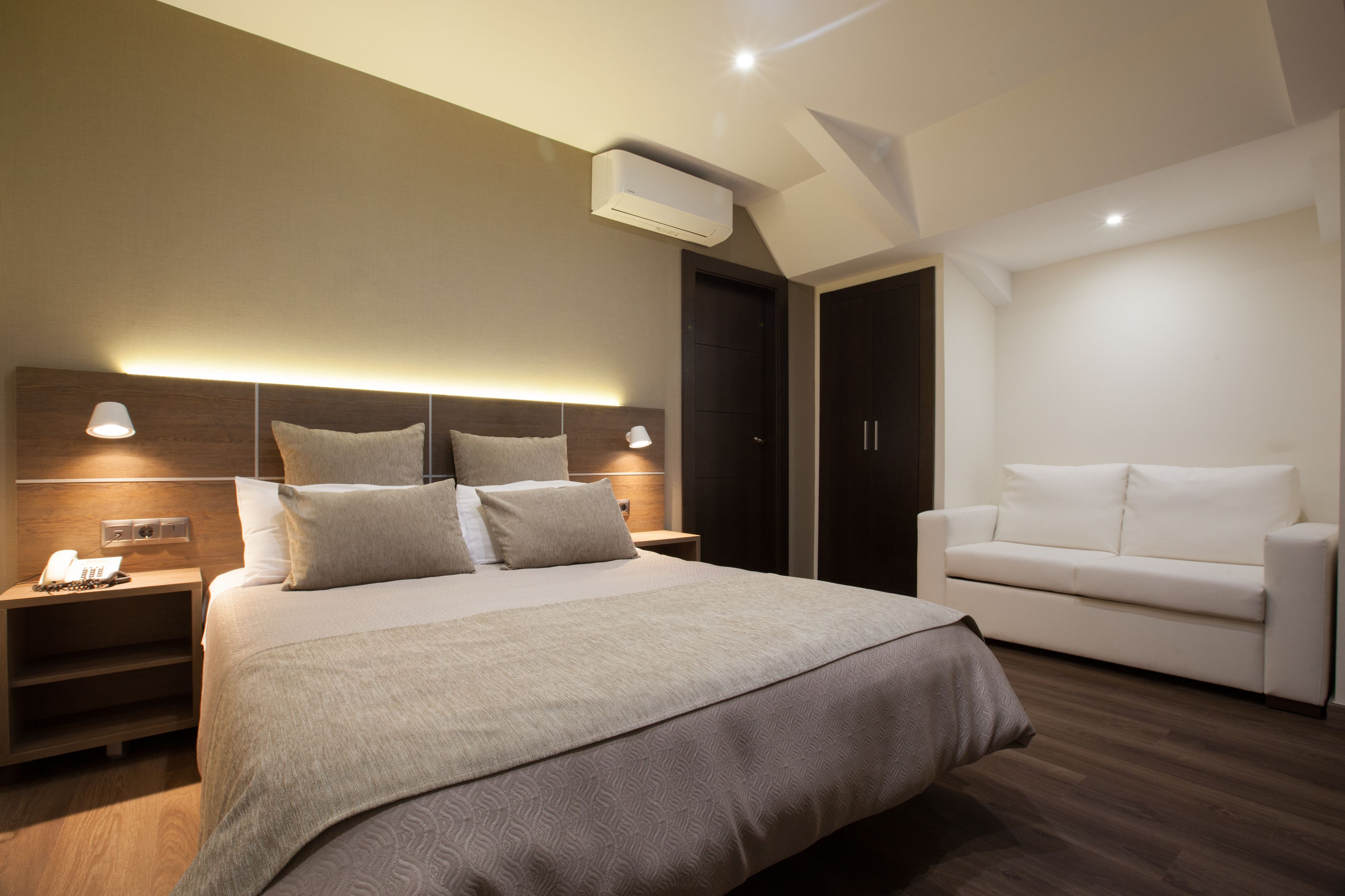 triple room | in-room safe, desk, blackout curtains, soundproofing