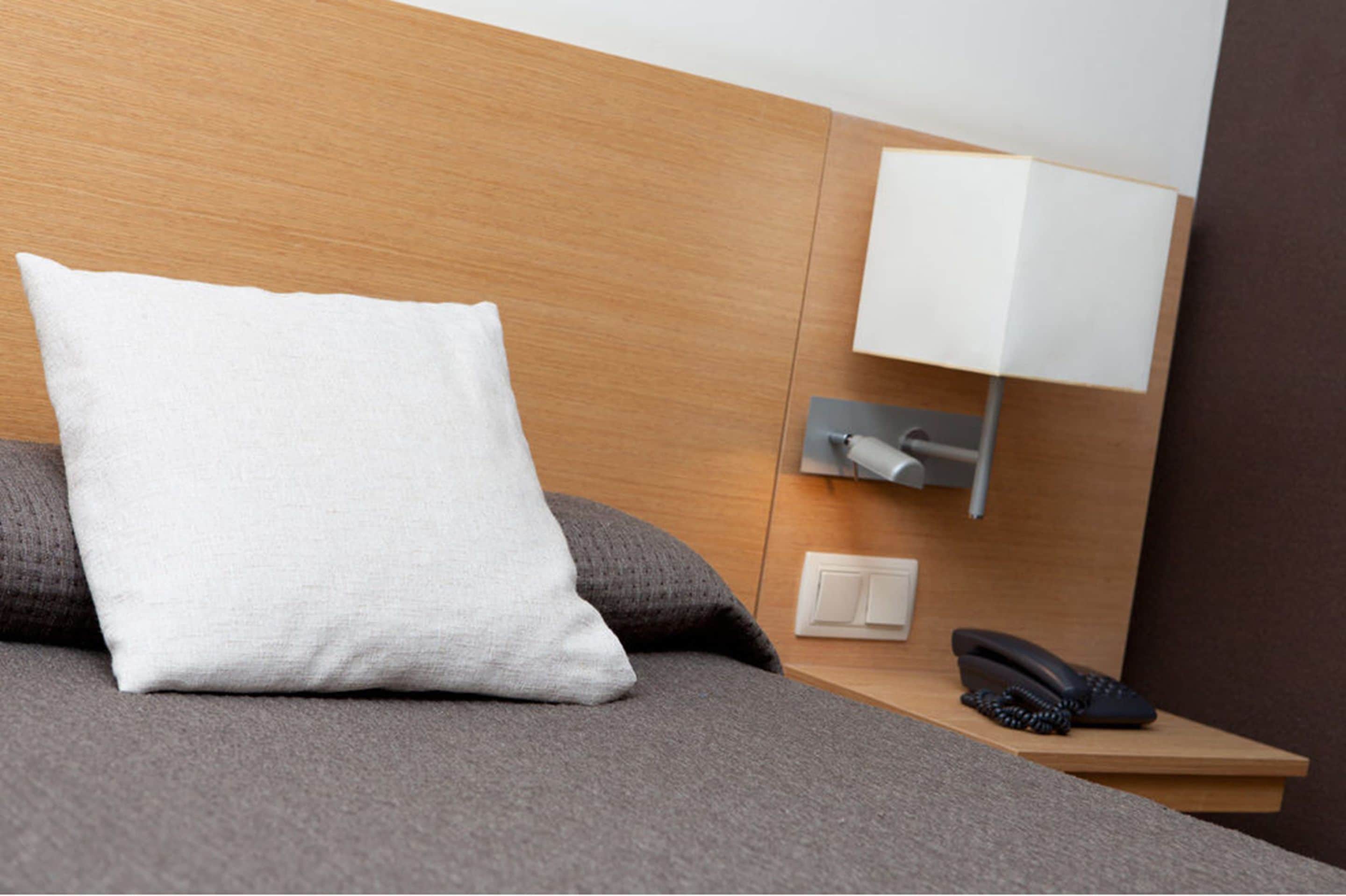 double room single use | 1 bedroom, in-room safe, individually furnished, desk