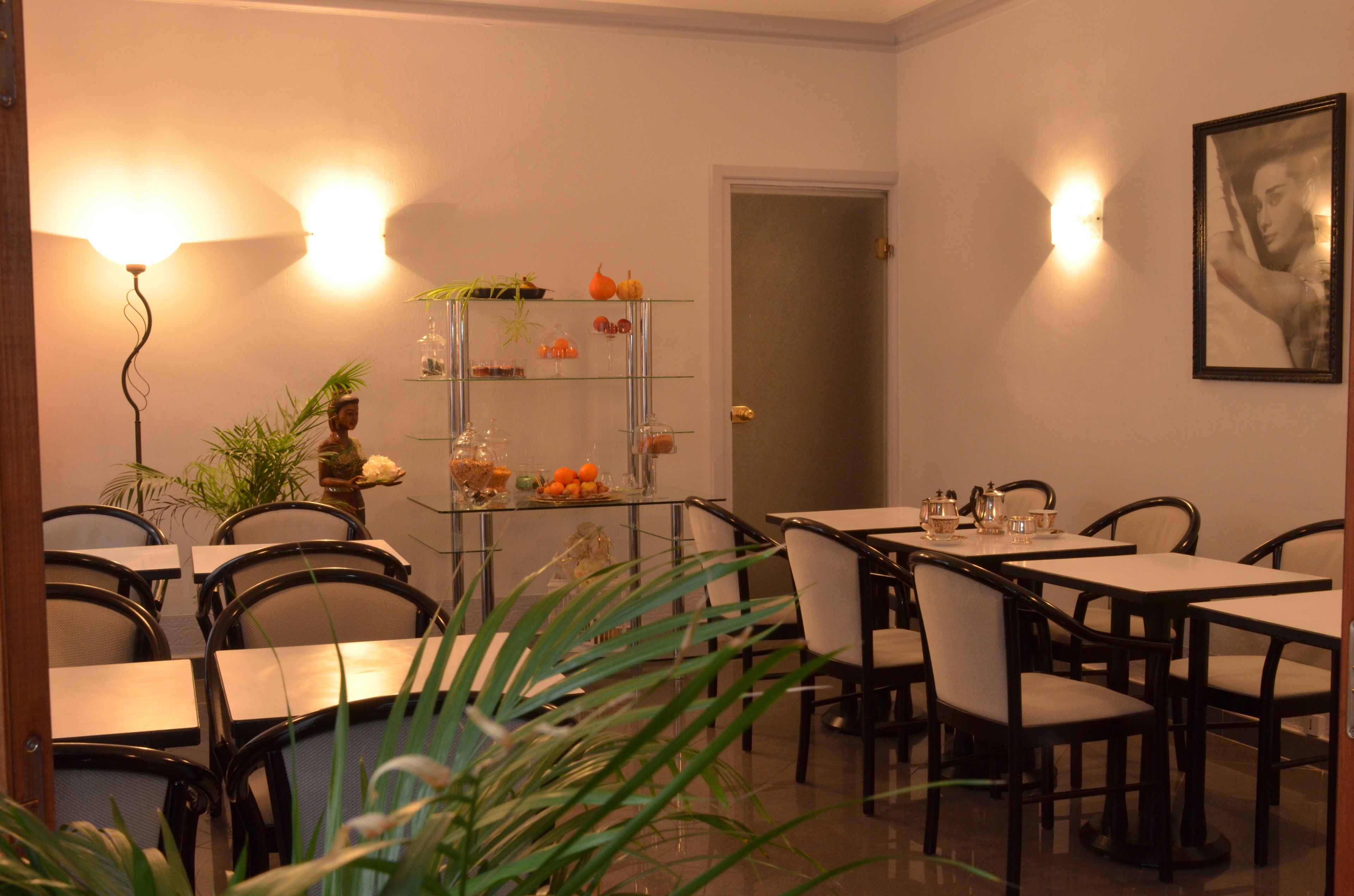 Daily buffet breakfast (EUR 9.50 per person)