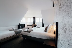 Superior Triple Room | In-room safe, desk, free cots/infant beds, free WiFi - Hôtel Red Fox (Le Touquet-Paris-Plage)