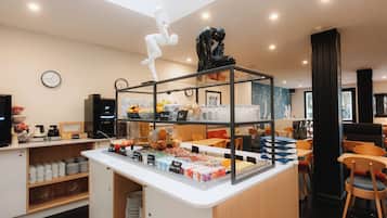 Daily buffet breakfast (EUR 17 per person)