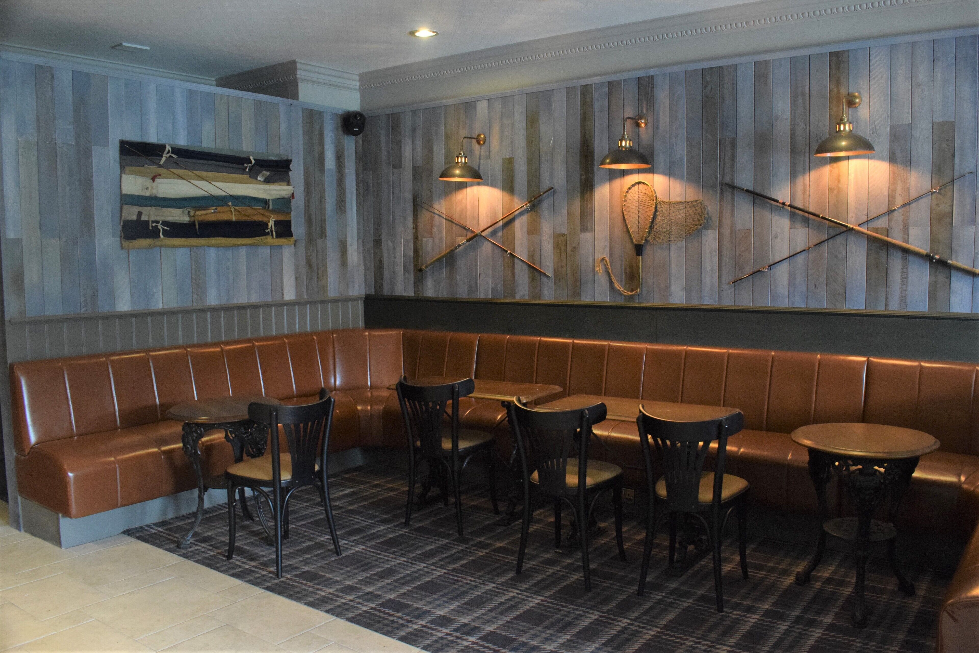 2 restaurants, breakfast, lunch, dinner served; local cuisine