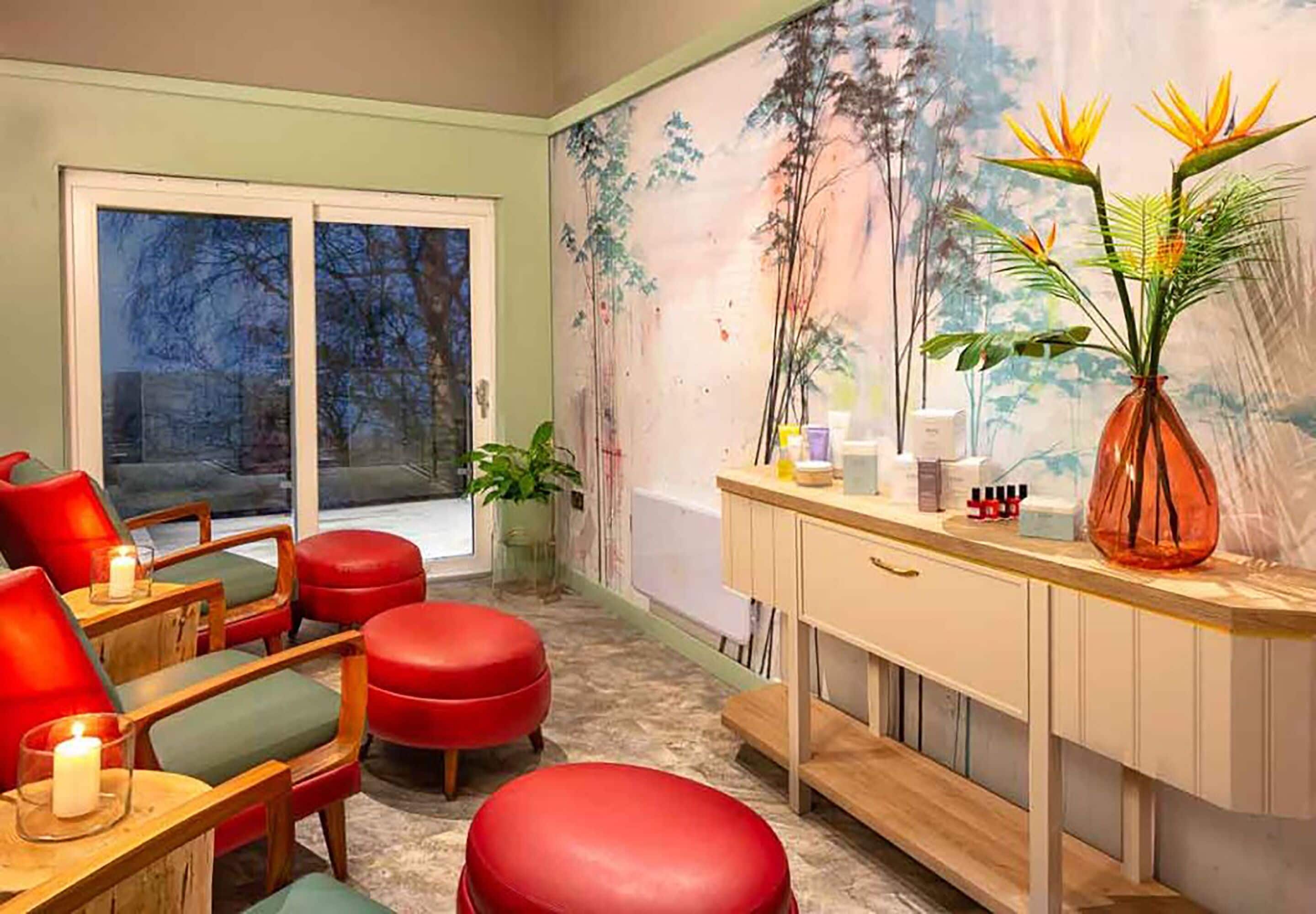 Couples treatment room(s), sauna, steam room, body treatments