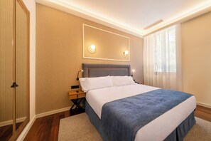 Minibar, in-room safe, desk, iron/ironing board - Iberik Gran Balneario de Guitiriz (Guitiriz)