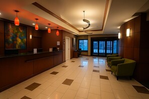Lobby - Best Western Hesperia-Victorville Suites (Hesperia)