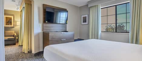 1 habitación, ropa de cama de alta calidad y escritorio