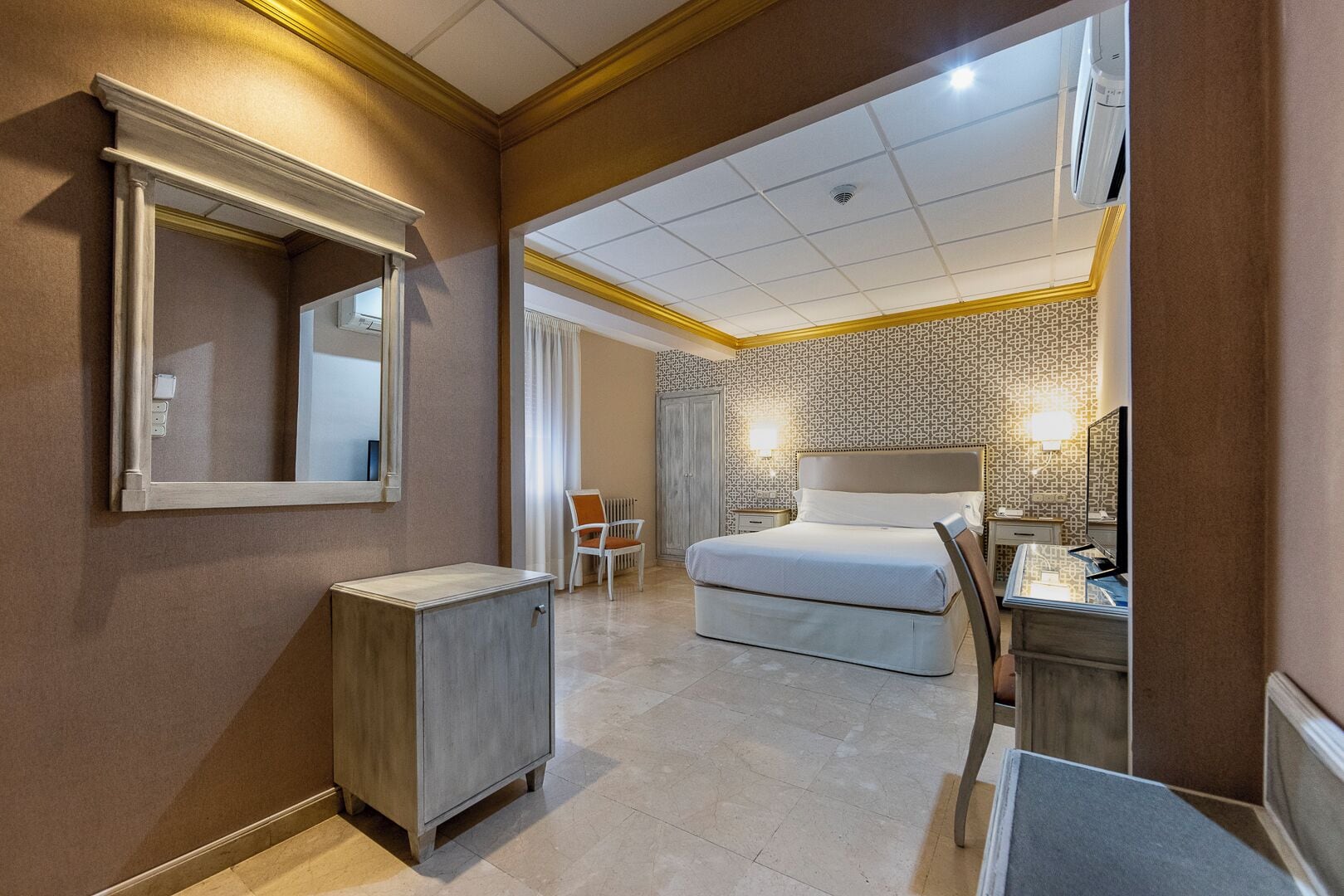 double room | desk, free cots/infant beds, rollaway beds, free wifi